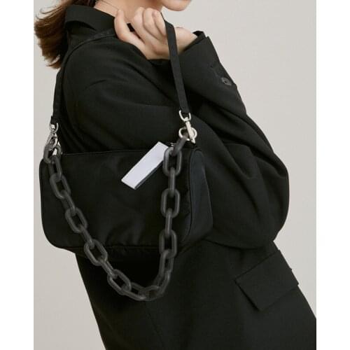 2020 new Korean niche nylon cloth chain fashion all-match the same bag womens shoulder diagonal chain armpit bag trend