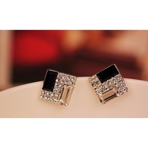 New fashion Wild noble black and white rhinestone square earrings For Women girl Accessories jewelry wholesale
