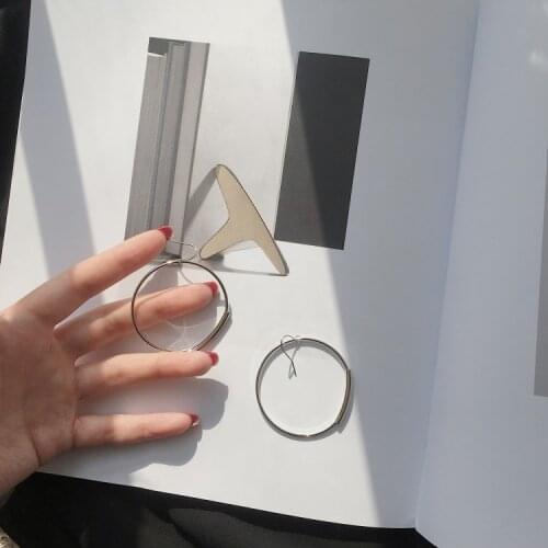 2018 New Fashion Earrings Retro Punk Temperament Simple Big Circle Circle Ms. Wholesale Earrings Sales Wedding Earrings