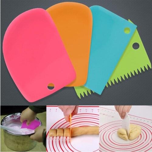 3PCS/Set Reusable Colorful Plastic Multifunctional Irregular Teeth Edge DIY Cream Scraper Kit Cake Mold Tools
