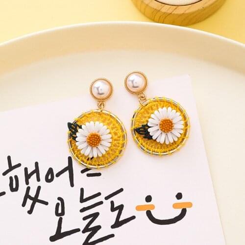 Korea Style Petal Acrylic summer beach Clip on Earrings Non Pierced for women accessories Wholesale jewelry Flower Earrings