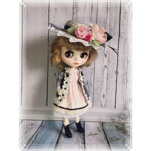 Blythes doll clothes is suitable for 1/6 OB24 size lovely pastoral style lace dress set with four doll accessories