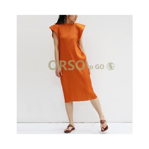 HOT SELLING Miyake Big plait fold loose dress with sleevesless slash neck solid straight dress IN STOCK
