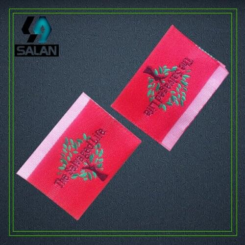 Customized center fold clothing labels custom fabricdamask woven garment labels for clothes sewing embroidered tags logos tags