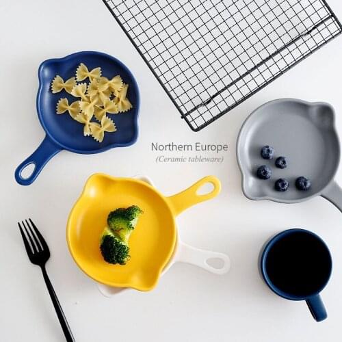 Ceramic Tray with Handle Creative Baking Risotto Dish Home Dish Bread Tableware Fruit Breakfast Plate Dessert Storage Trays M99C