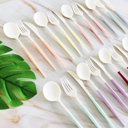 2 Sets 20cm Plastic Knife Forks SpoonsTowers Napkings Party Disposable Cutlery Multicolor