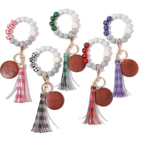 Silicone Keyring For Keys Tassel Charms Keychain With Wood Chips Keychain For Car Accessories Fashion Jewelry Christmas Gift New