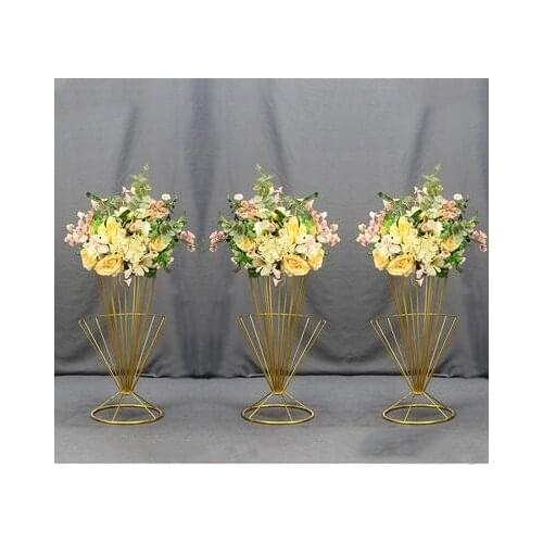 Wedding props, iron flower arrangement, new gold openwork, main table, flower arrangement, wedding decoration