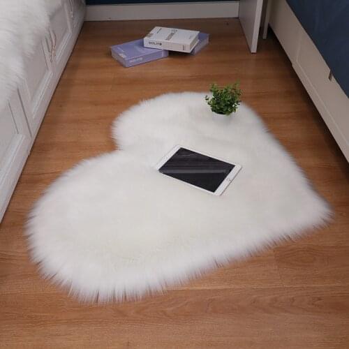 Soft Area Mat Long Hairy Rug White Shaggy Carpet Artificial Wool Sheepskin Blanket Baby Room Bedroom Love Heart Shape Fur Rugs