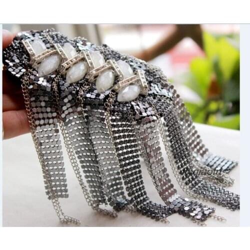 Korean version of the British brooch Host performance ceremonial shoulder badge fashion shoulder pin jewelry 11cmx7cm