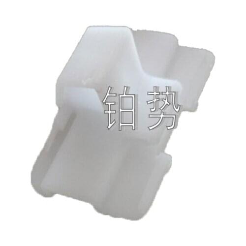 Car Fixing clip on the door entrance 2009-mer ced esb enzE220 E250 E200 E300 E63 W212 Underbody skirt buckle Liner fixing buckle