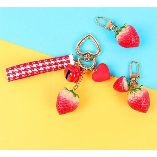 Cute Strawberry Key Chain Alloy Fruits Keychain Car Bag Keyring Holder Jewelry Accessories For Girl Women Gift Charm Key Chains