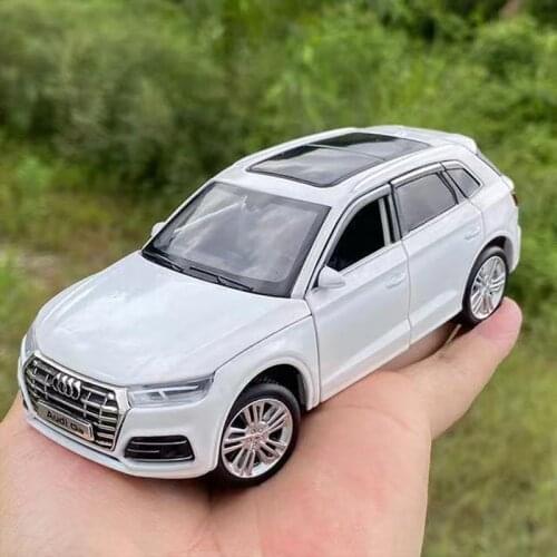 1:32 Audi-Q5 Alloy Car Diecast Sound And Light Pull Back Metal Vehilcer Model Mini Car Simulation Collection Gifts Toyf for boys
