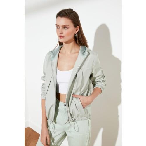 Trendyol Hooded Water Repellent Featured Coats TWOSS21MO0076