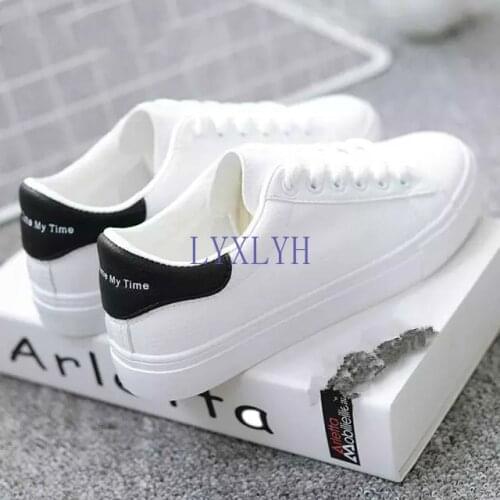 Ladies Sneakers 2021 Casual Shoes Fashion White Sneakers Round Toe Lace Straps Thick Bottom Reflective Strip Designer