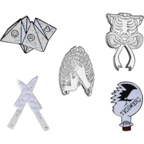 Creative Rib Cage Enamel Pins Bow Rib Cage Mood Origami Knife Chemical Bulb Brooch Skeleton Skull Badge Lapel Pins Punk Jewelry