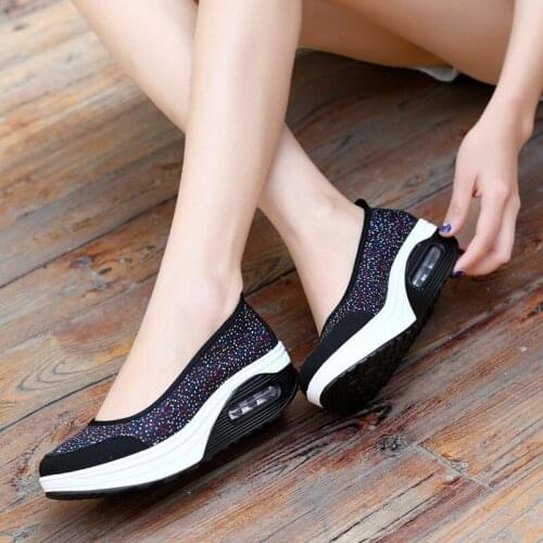 New Women Casual Shoes Women Flats Platform Shoes Ladies Fashion Slip On Sneakers Female Air Cushion Breathable Walking Shoes QJ
