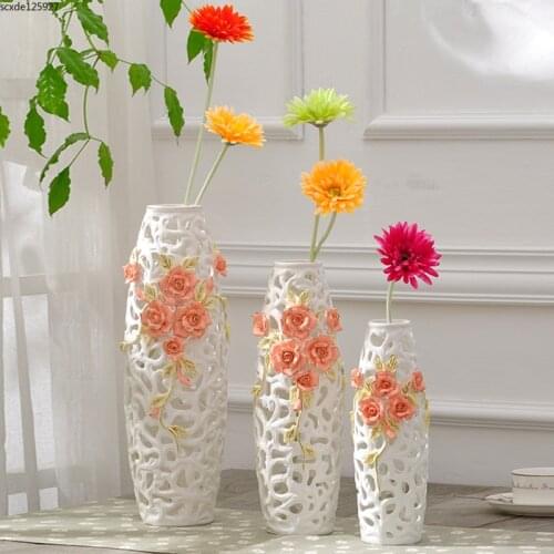 Creative White Hollow Ceramic Vase Embossed Flower Flower Arrangement Crafts Desktop Decoration Wedding Vase Art Home Decoration
