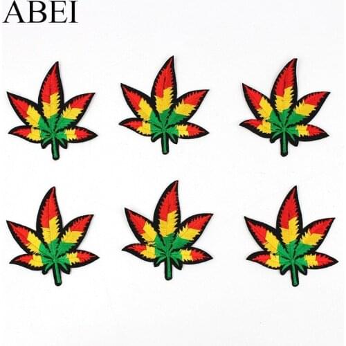 50pcs/lot Maple Leaf Embroidery Patches Letters Clothing Decoration Accessories Diy Iron Heat Transfer Applique Patches