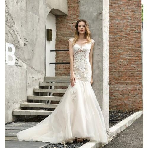 Fashion Mermaid Wedding Dresses Tulle Lace Appliqued Scoop Neckline Women Wedding Gown Real Sample 2020 New