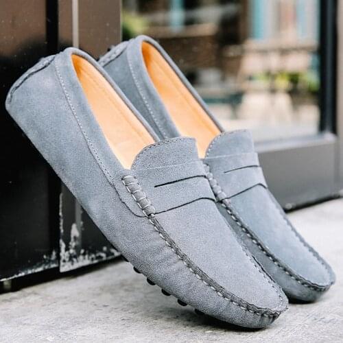 Men Loafers Soft Moccasins Autumn Winter Genuine Leather Shoes Men Warm Fur Plush Flats Gommino Slip On Driving Shoes
