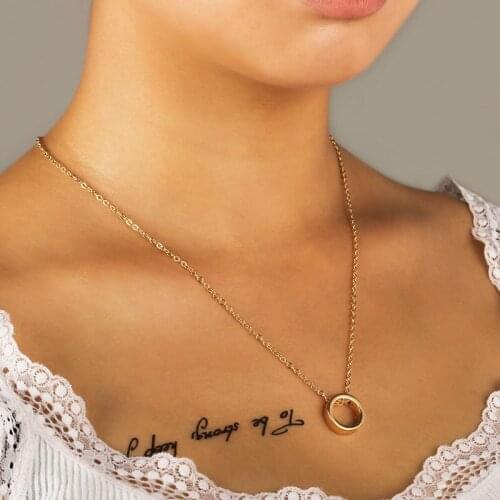 Simple Geometric Round Circle Pendant Black Golden Silver Plated Necklace for Women