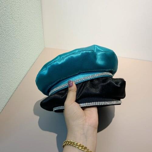 Fashion Spring Summer Shining Chain Satin Beret Hat Women Casual Painter Hat Harajuku Style Flat Cap Black Hat Peaky Blinders