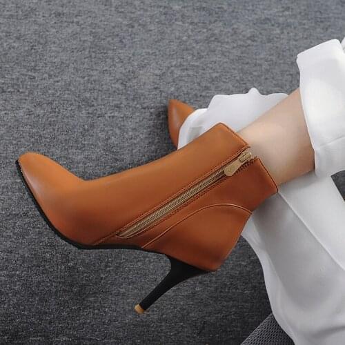 Autumn and winter 2020 fashion new 40 large womens shoes 41 thin heel high heel short boots womens Plush boots 43