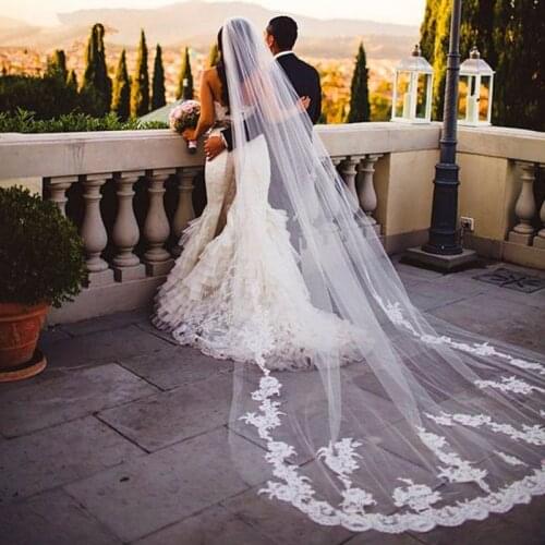 3x1.8M 1 Tier Women Floral Lace Appliques Cathedral Length Wedding Veil Cape Romantic Solid Color Soft Tulle Long Bridal Veil