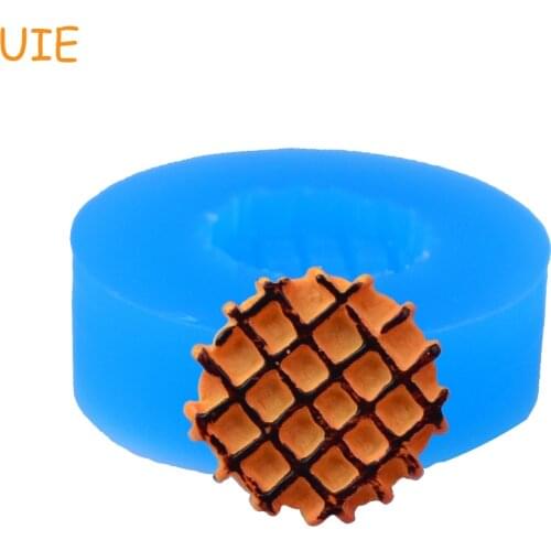 QYL157U 15.2mm Round Wafer Cookie Silicone Mold - Waffle / Waffer Biscuit Mold Fondant, Dessert, Candy, Chocolate, Resin, Icing