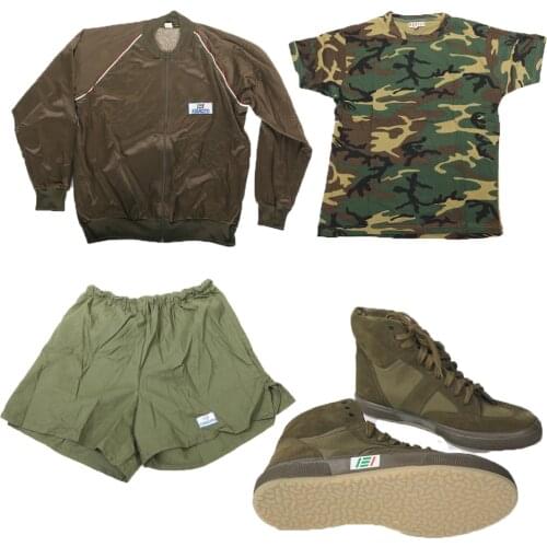 Full bodysuit Green e.i. Shoes t camouflage T-shirt and shorts