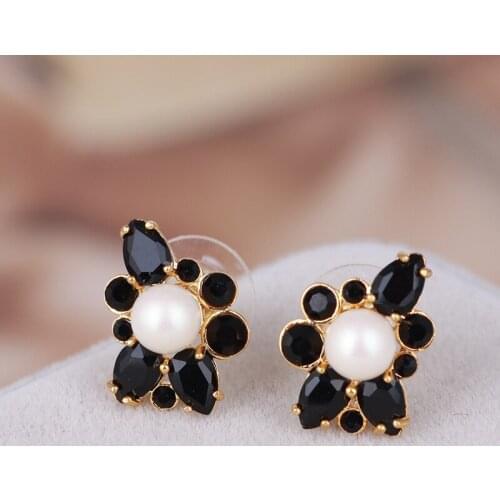 Exquisite all-match earrings inlaid with drop gemstones, pearls and zircons