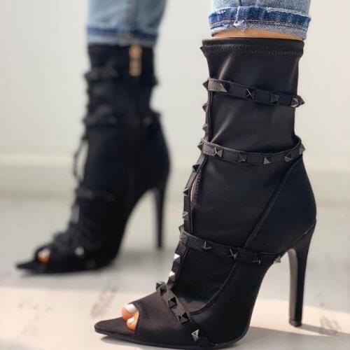 IPPEUM Fashion Peep Toe Black Ankle Boots 2021 Women Sexy Thin High Heel Rivet Short Boots Female None-woven New Shoes