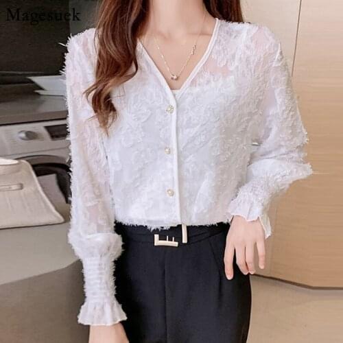 Korean V-neck Lace Shirts Plus Size Casual Long Sleeve Office Lady White Blouse Women Loose Ladies Chic Button Tops Blusas 11302