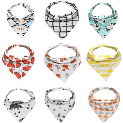 4 pcs / Lot Lovely Cartoon Animal Printed Boy Girl Bibs Infant Soft Cotton Mens Toddler Bandana Breastplates Newborn Burp AP-020