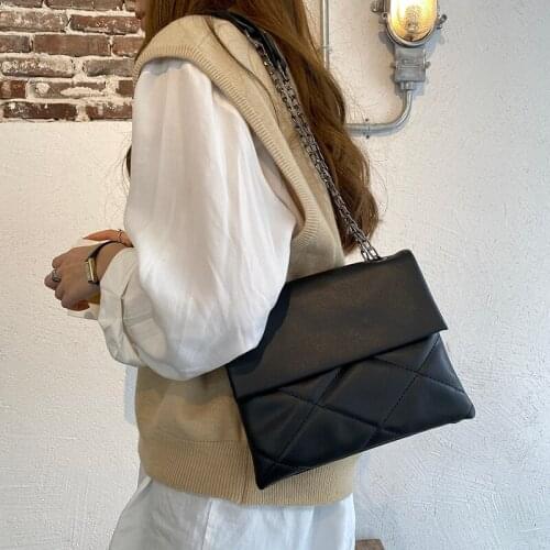 Fashion Trending Chain Shoulder Pack Girls Handbags Envelope Bag Solid Color Leather Shoulder Messenger Rhomboid Crossbody Bags