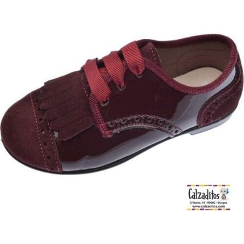 Zapy Girls blucher carabiner shoes in Burgundy in patent and serraje
