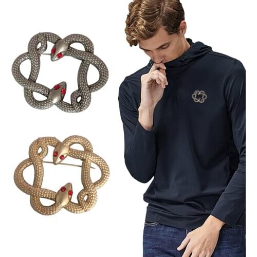 Personality Retro Snake-shaped Brooch Pin Korea Fashion Metal Animal Badge Mens Lapel Pin Blouse Women Clothing Accessories