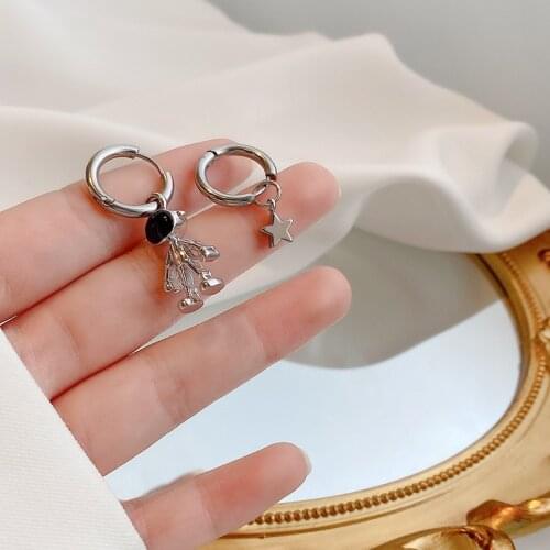 Hip Hop Rock Astronauts Asymmetric Earrings Personality Cold Wind Restoring Ancient Ways Earrings Girl Party Jewelry Gifts