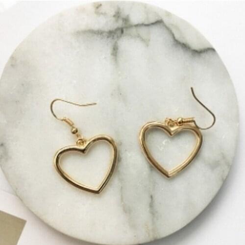 2017newfashion Earrings Hollow Geometric Heart Shaped Sweet Earrings Japan Harajuku Soft Meng Sister Wild Earrings Clothing Jews