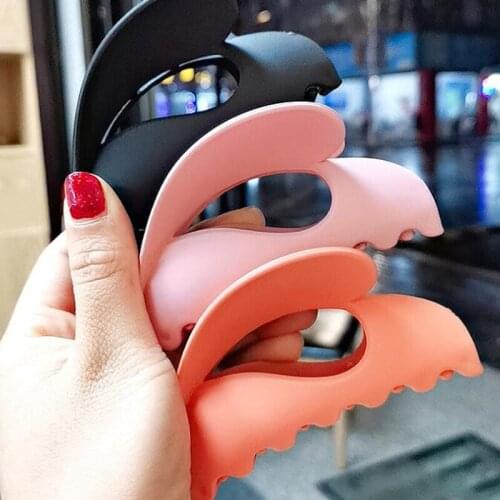 Women Geometric Hair Claw Clamps Plastic Hair Crab Moon Shape Hair Claw Clip Solid Color Hairpin Large Size Hair Accessories