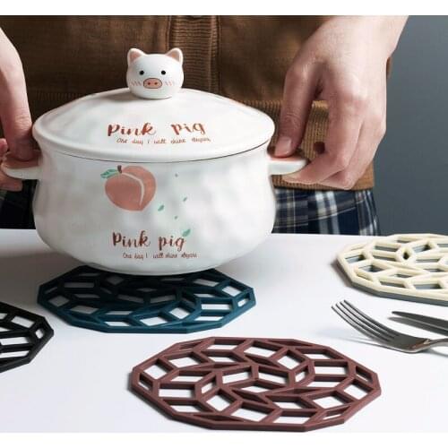 Green Non-Slip Table Mats Heat Insulation Tea Coffee Cup Coaster Hollow Mini Table Placemat Dining Table Decoration Accessories