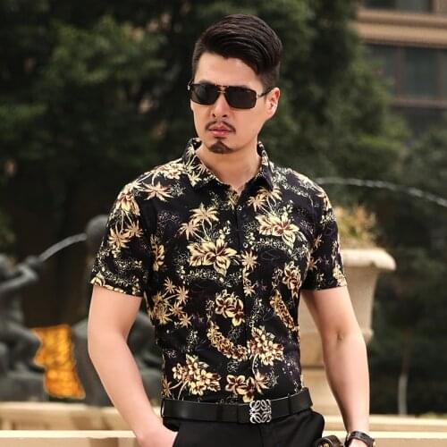 New Summer Fashion Mens Floral Clothes Short Sleeve Male Clothes Flowers Printed Dress Shirts