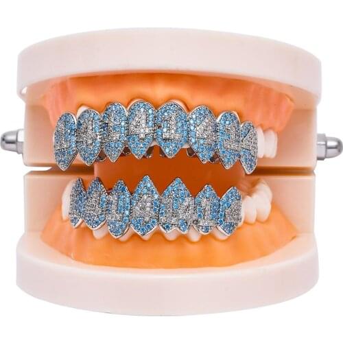 Hip Hop Grillz 1414 Iced Out Fangs Teeth Grillz Top & Bottom Grills Dental Mouth Punk Teeth Caps Cosplay Party Rapper Jewelry