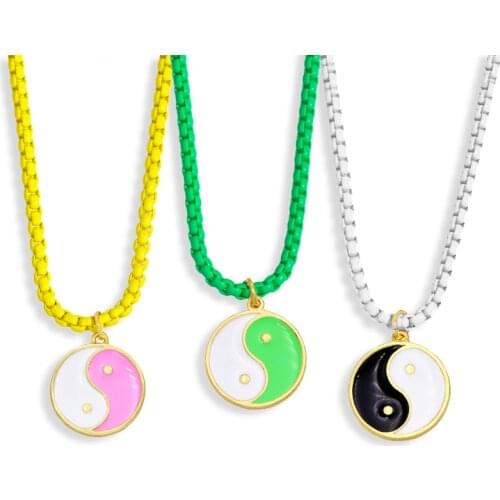 FLOLA Copper Chain Tai Chi Yin Yang Necklace Short Colorful Enamel Necklace Pendant Jewelry For Women Gift nkew25