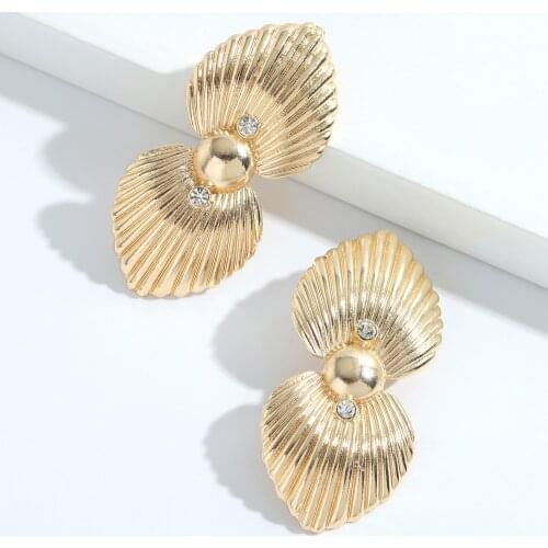 Dvacaman New Design Gold Metal Earrings Punk Geometric Irregular Drop Earrings for Women Vintage Charm Jewelry Accessories Party