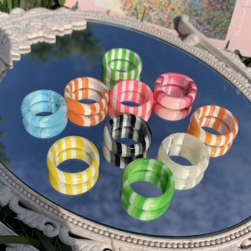 Cute Rainbow Stripe Rings for Women Acrylic Geometric Fashion Punk Creative Vintage Rings Charms 90s Aesthetic 2021 Y2K Jewelry