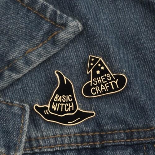 2 Pce/Set Hot Unisex The Witch Hat Christmas Xmas Popular Gold Cap "Shes Crafty" Pin Brooches Styling Jewelry Fashion Cap Gift