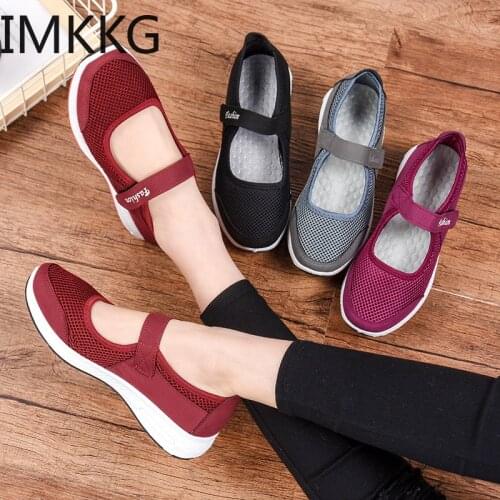 New Women Flats 2019 Spring Summer Ladies Mesh Flat Shoes Women Soft Breathable Sneakers Women Casual Shoes Zapatos Mujer Y10083