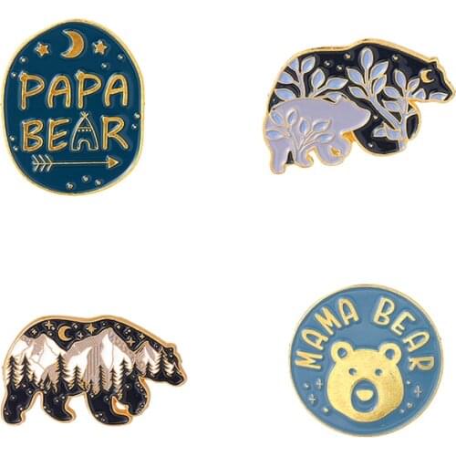 Bear Family Lapel Pin Mama Bear with Cubs Brooches Mountain Badges Bag Hat Backpack Decorative Accessories Jewelry Wholesale